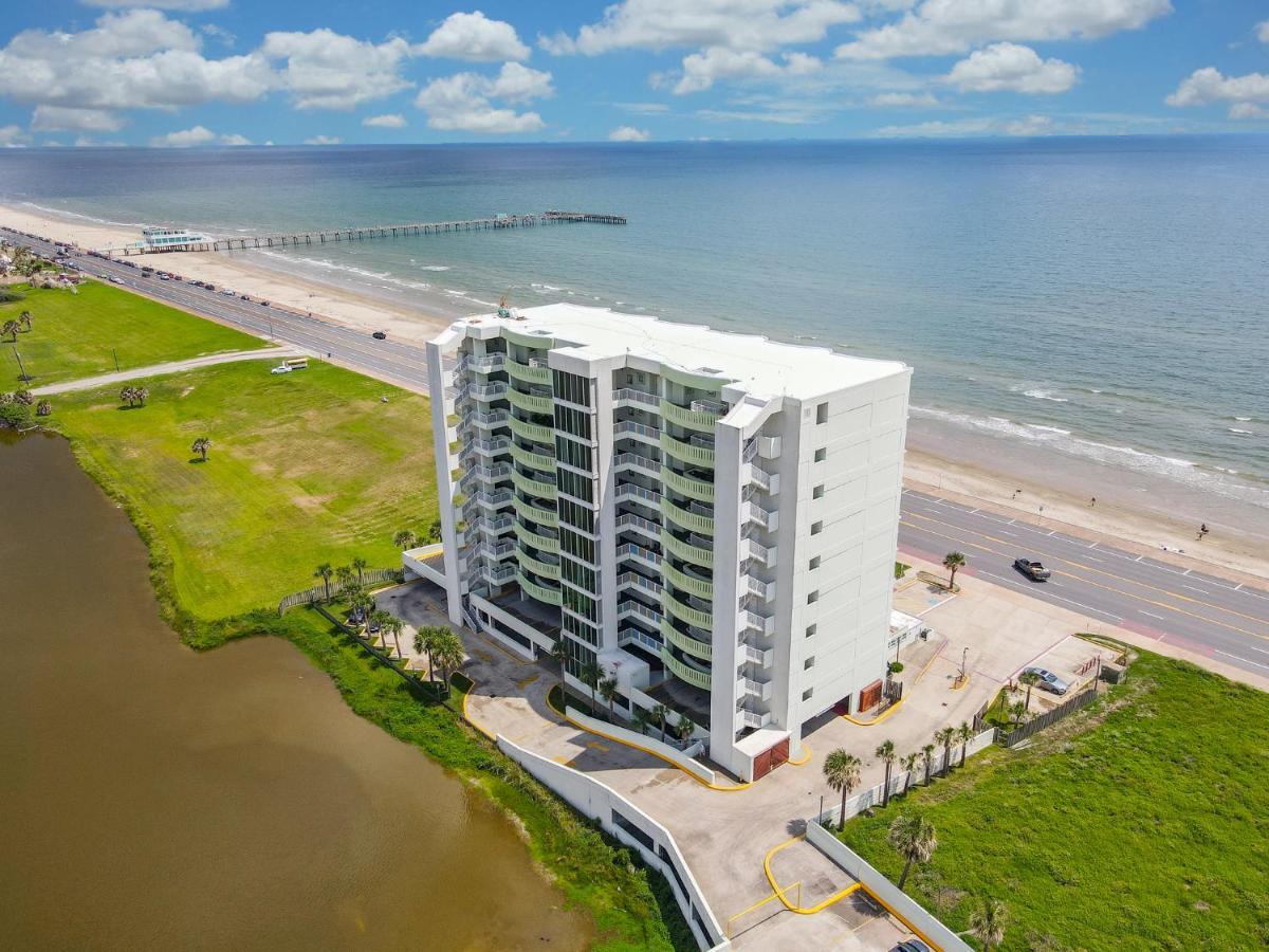 Luxury High Rise Oceanfront Apartment